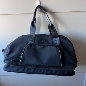 JOAN & DAVID Black Duffle Bag Weekender Travel Carry On Gym Overnight Nylon
